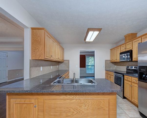49 Calhoun Creek Road, Hamilton, GA 31811