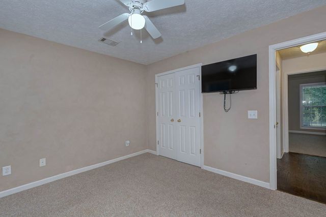 49 Calhoun Creek Road, Hamilton, GA 31811