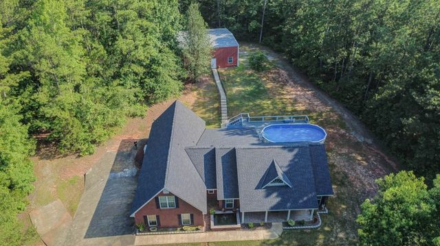 49 Calhoun Creek Road, Hamilton, GA 31811