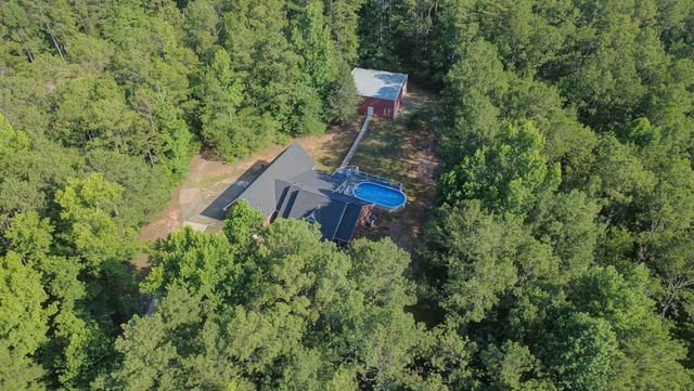 49 Calhoun Creek Road, Hamilton, GA 31811