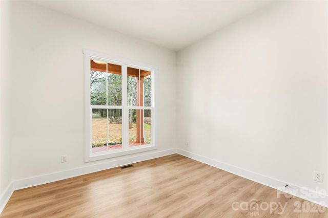 1131 White Jenkins Road, Bessemer City, NC 28016