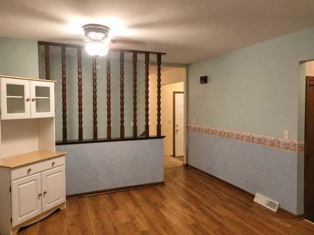 435 33rd Avenue, East Moline, IL 61244