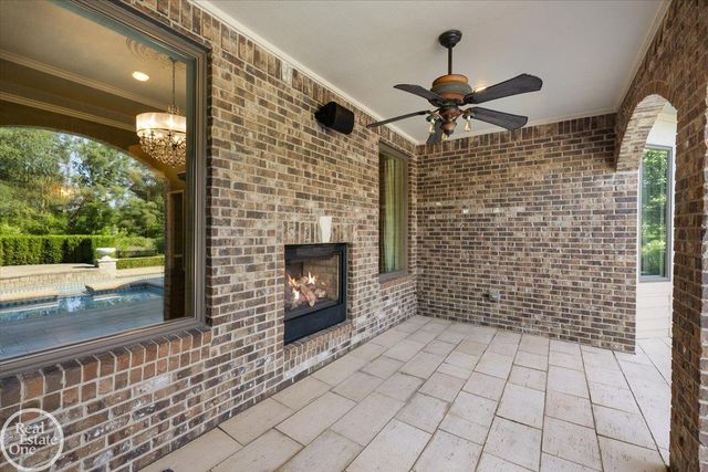 45455 Shoal Drive, Macomb Twp, MI 48044