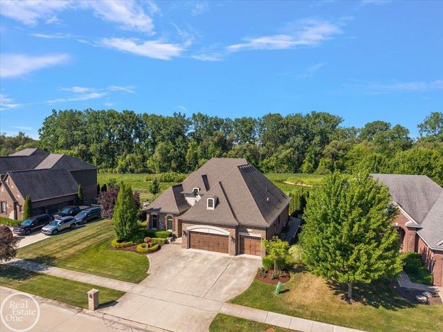 45455 Shoal Drive, Macomb Twp, MI 48044