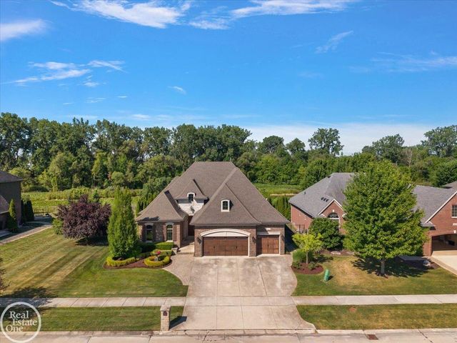45455 Shoal Drive, Macomb Twp, MI 48044