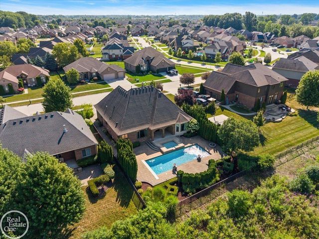 45455 Shoal Drive, Macomb Twp, MI 48044