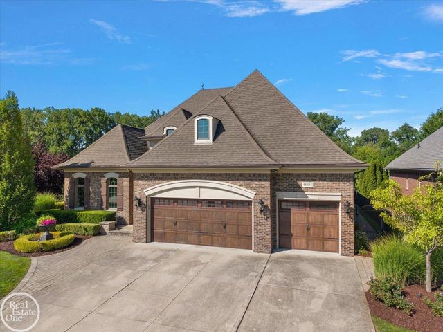 45455 Shoal Drive, Macomb Twp, MI 48044