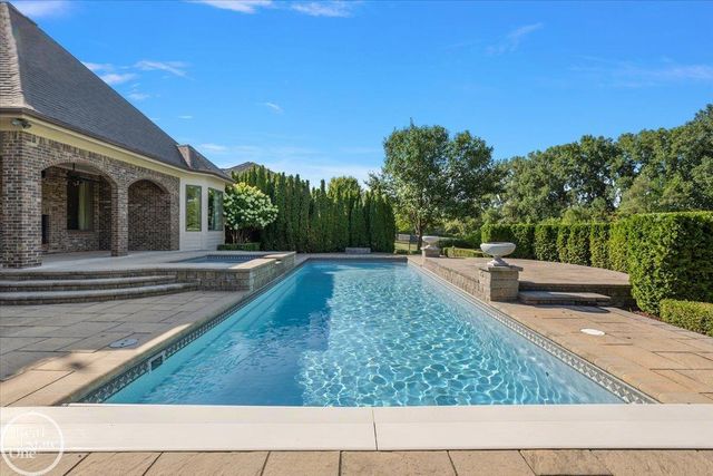 45455 Shoal Drive, Macomb Twp, MI 48044