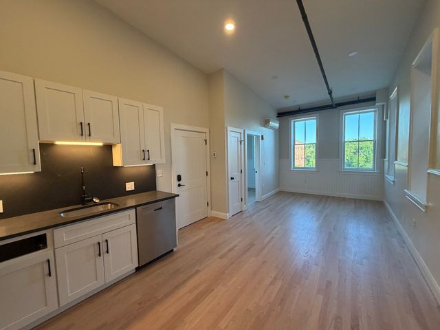 38-42 Washington 303, Haverhill, MA 01832