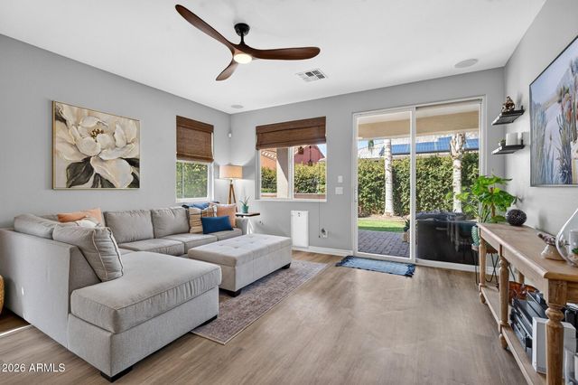 2042 E FLINTLOCK Drive, Gilbert, AZ 85298