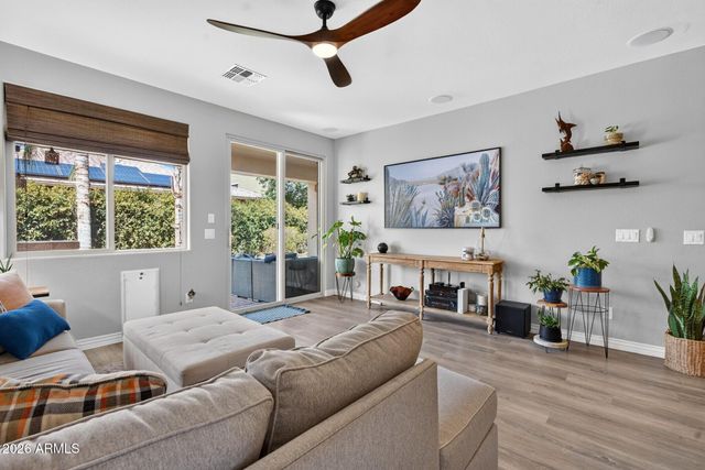 2042 E FLINTLOCK Drive, Gilbert, AZ 85298