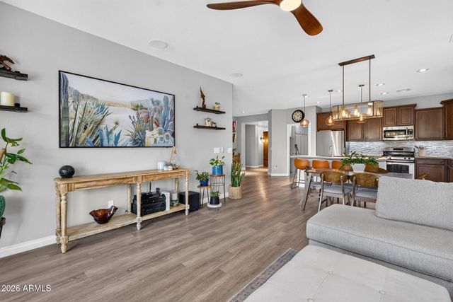 2042 E FLINTLOCK Drive, Gilbert, AZ 85298