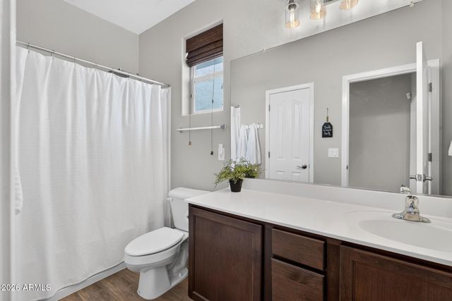 2042 E FLINTLOCK Drive, Gilbert, AZ 85298
