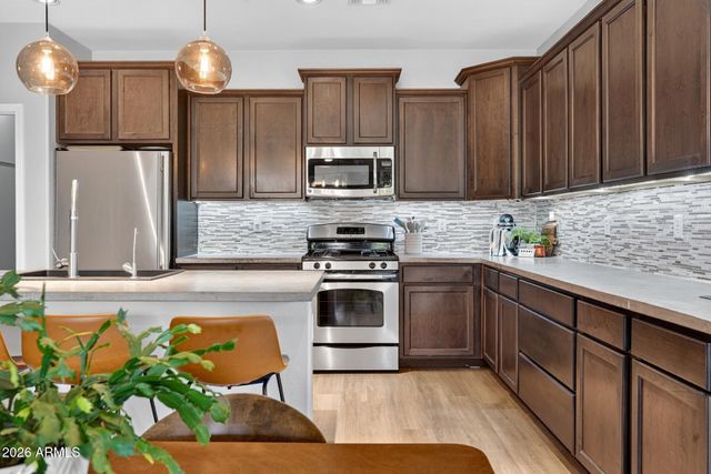2042 E FLINTLOCK Drive, Gilbert, AZ 85298