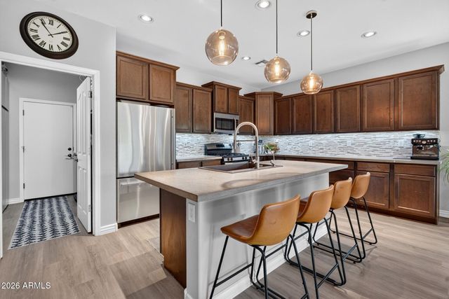 2042 E FLINTLOCK Drive, Gilbert, AZ 85298