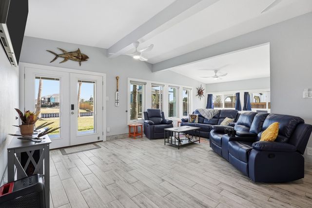 129 Copano Cove, Rockport, TX 78382