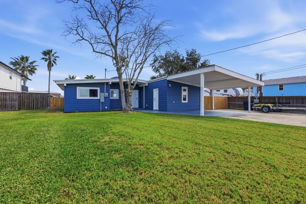 129 Copano Cove, Rockport, TX 78382