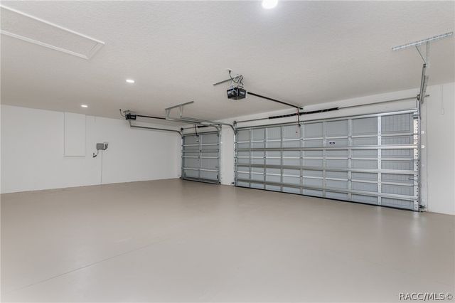 2546 W Pine Ridge Boulevard, Beverly Hills, FL 34465