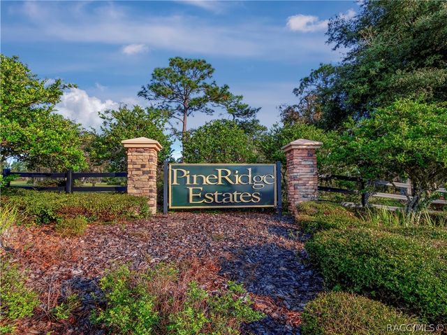 2546 W Pine Ridge Boulevard, Beverly Hills, FL 34465