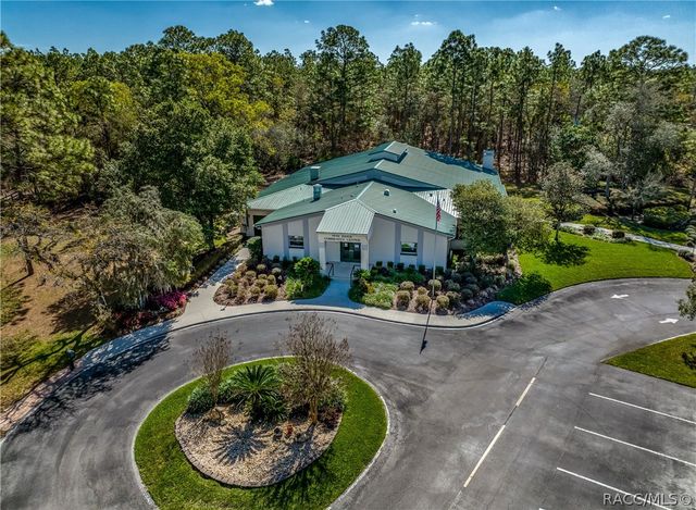 2546 W Pine Ridge Boulevard, Beverly Hills, FL 34465