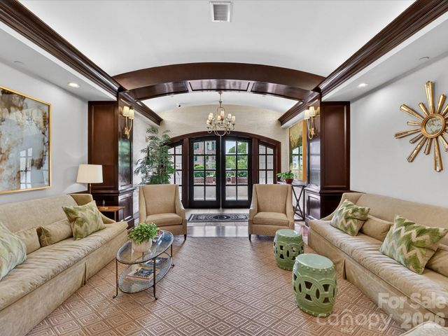 2223 Croydon Road 302, Charlotte, NC 28207