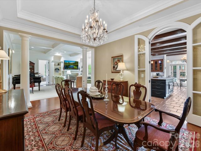 2223 Croydon Road 302, Charlotte, NC 28207