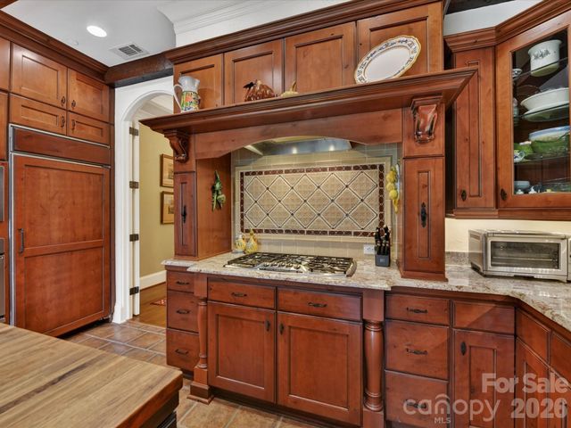 2223 Croydon Road 302, Charlotte, NC 28207