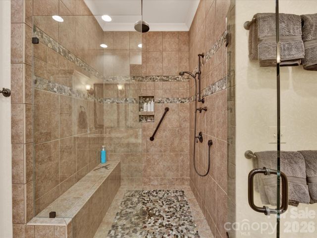 2223 Croydon Road 302, Charlotte, NC 28207