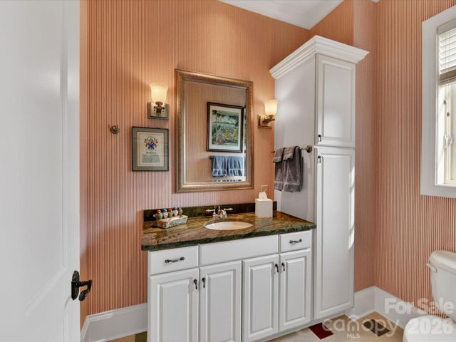 2223 Croydon Road 302, Charlotte, NC 28207