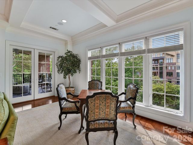 2223 Croydon Road 302, Charlotte, NC 28207