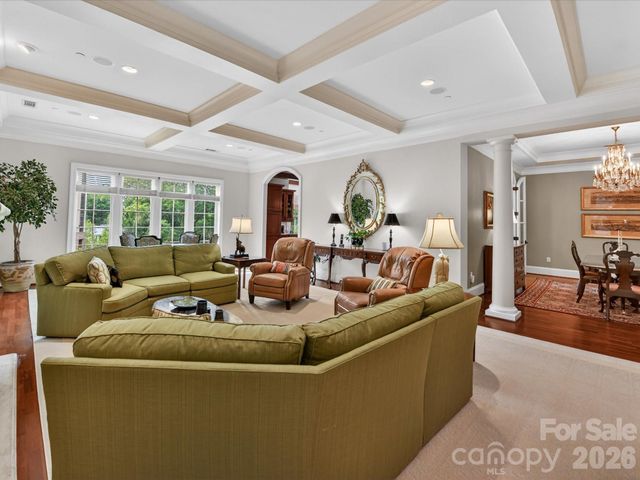 2223 Croydon Road 302, Charlotte, NC 28207