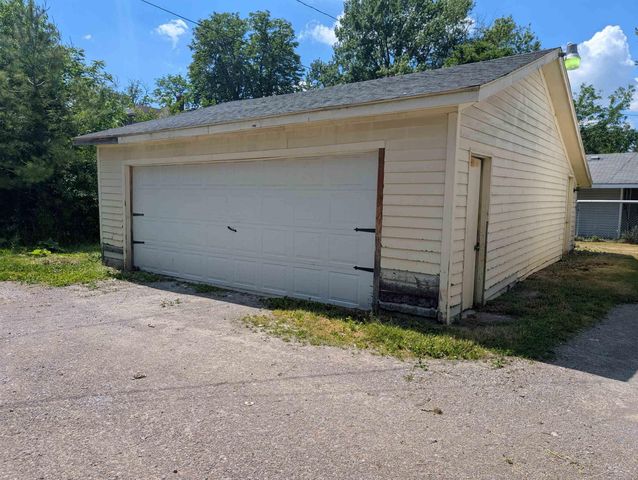 1015 Cass Street, Saginaw, MI 48602
