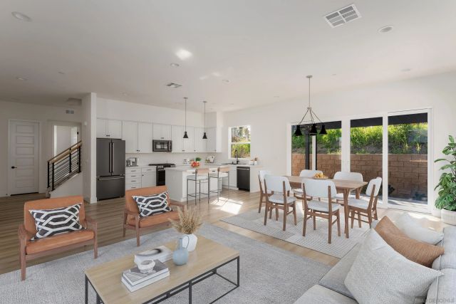 702 Passion Court, Vista, CA 92083