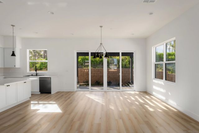 702 Passion Court, Vista, CA 92083