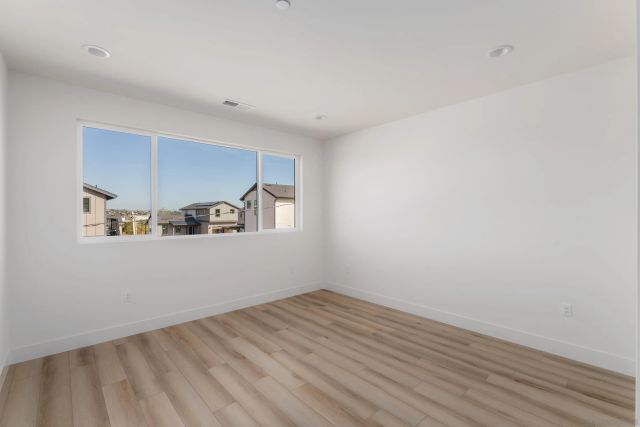 702 Passion Court, Vista, CA 92083