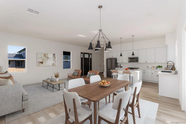 702 Passion Court, Vista, CA 92083