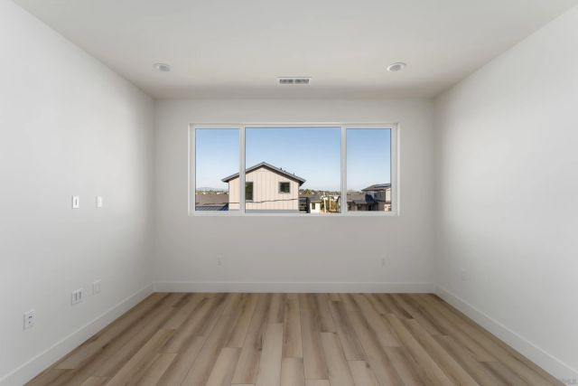 702 Passion Court, Vista, CA 92083