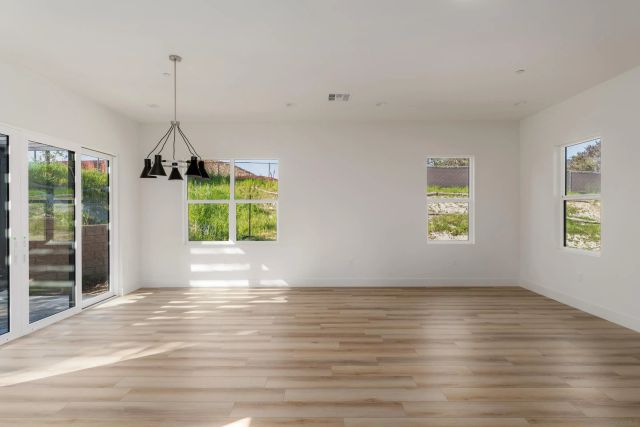 702 Passion Court, Vista, CA 92083