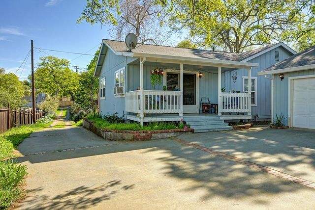 2415 Short Ln, Auburn, CA 95603