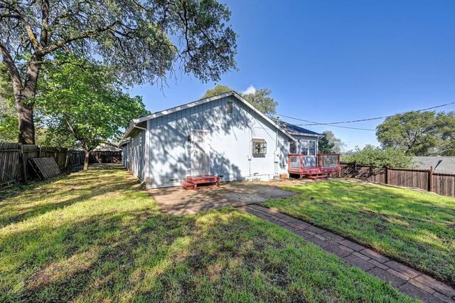 2415 Short Ln, Auburn, CA 95603