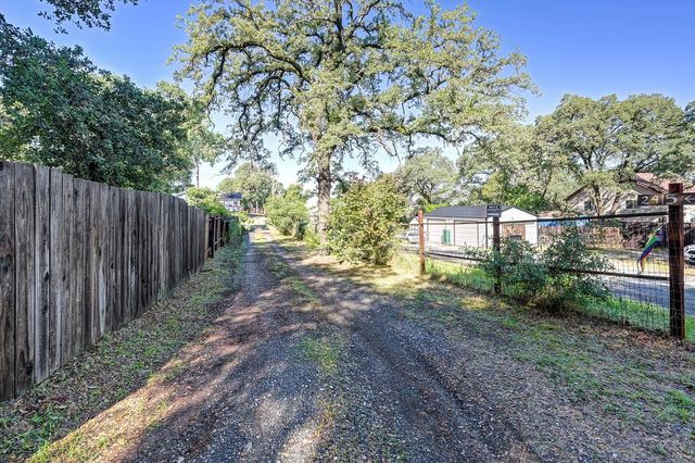 2415 Short Ln, Auburn, CA 95603
