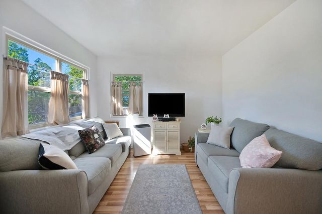 2415 Short Ln, Auburn, CA 95603