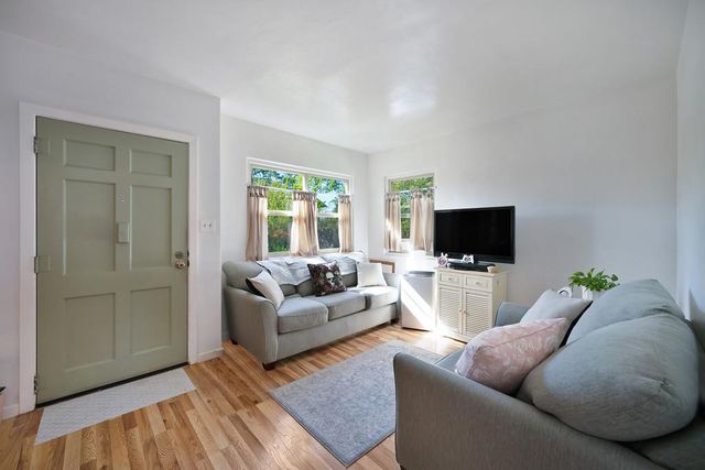 2415 Short Ln, Auburn, CA 95603