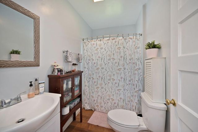 2415 Short Ln, Auburn, CA 95603
