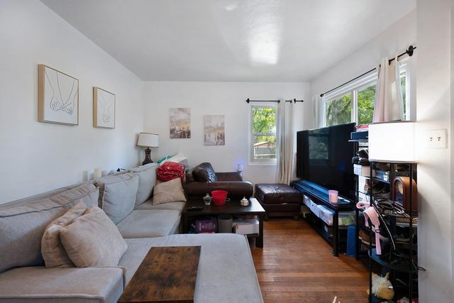 2415 Short Ln, Auburn, CA 95603