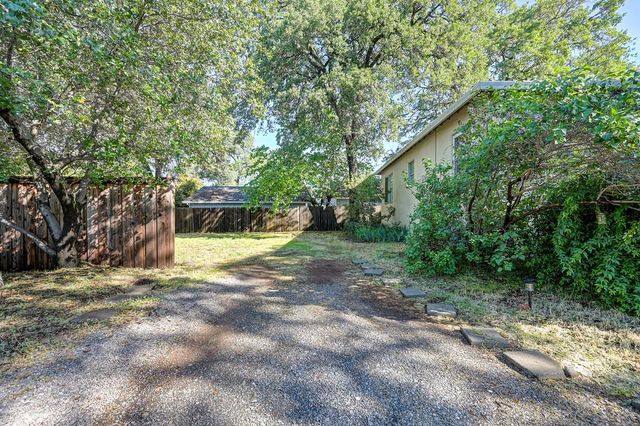 2415 Short Ln, Auburn, CA 95603