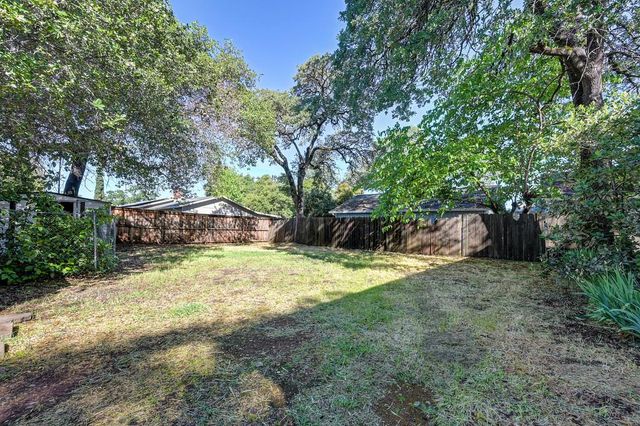 2415 Short Ln, Auburn, CA 95603