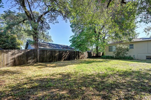 2415 Short Ln, Auburn, CA 95603