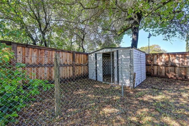 2415 Short Ln, Auburn, CA 95603