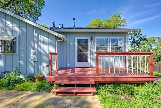 2415 Short Ln, Auburn, CA 95603